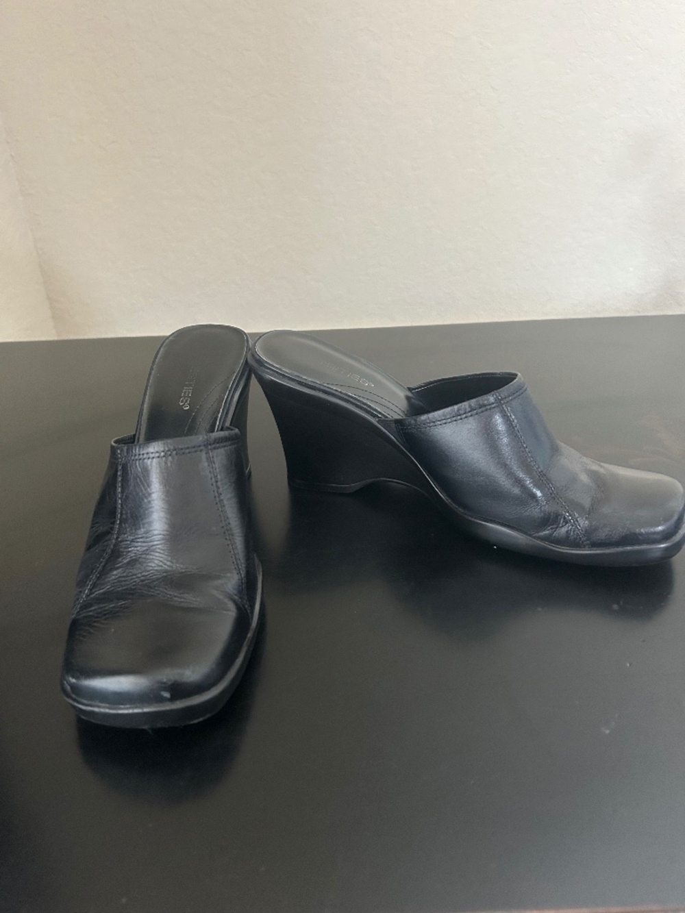 Westies Black Leather Wedge Mules. Size 7.5